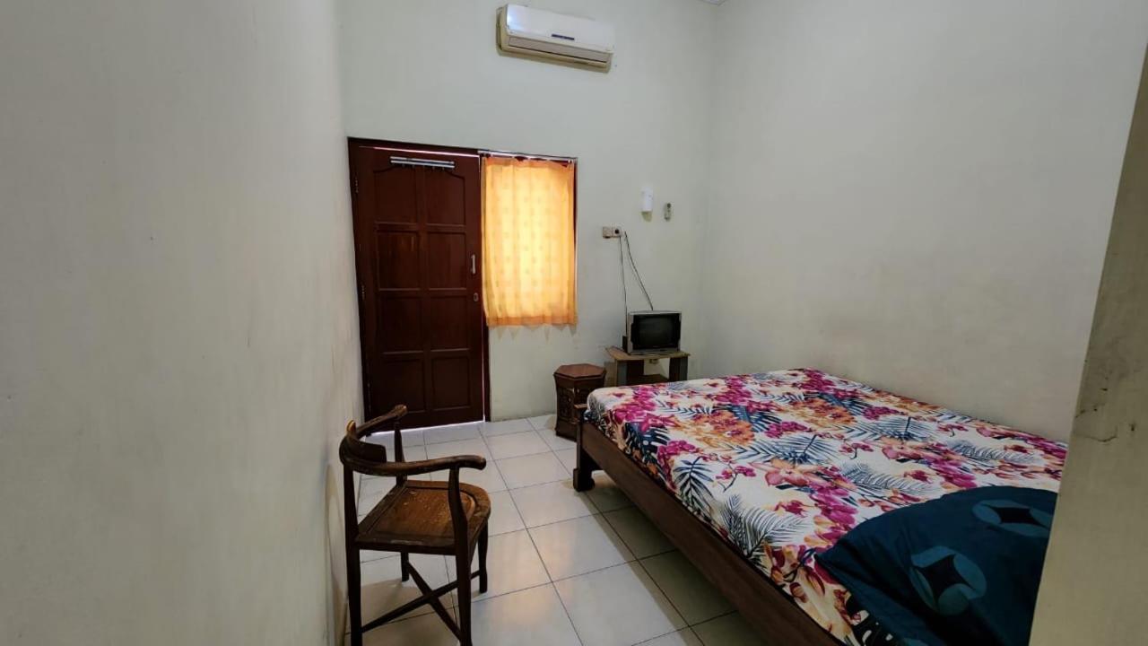Hotel Metro Kudus Tanggulangin Extérieur photo